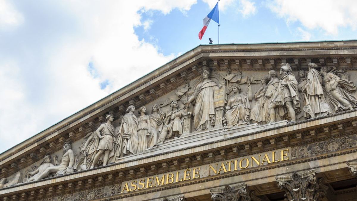 La façade de l'Assemblée nationale.