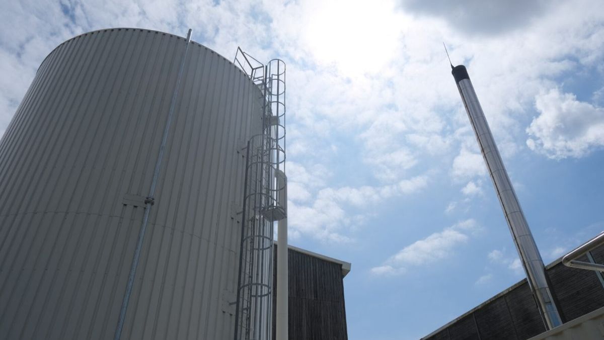 Cuve de stockage de la centrale solaire thermique Newheat alimentant le réseau de chaleur urbain de la ville de Pons (Charente-Maritime). Photo d'illustration.