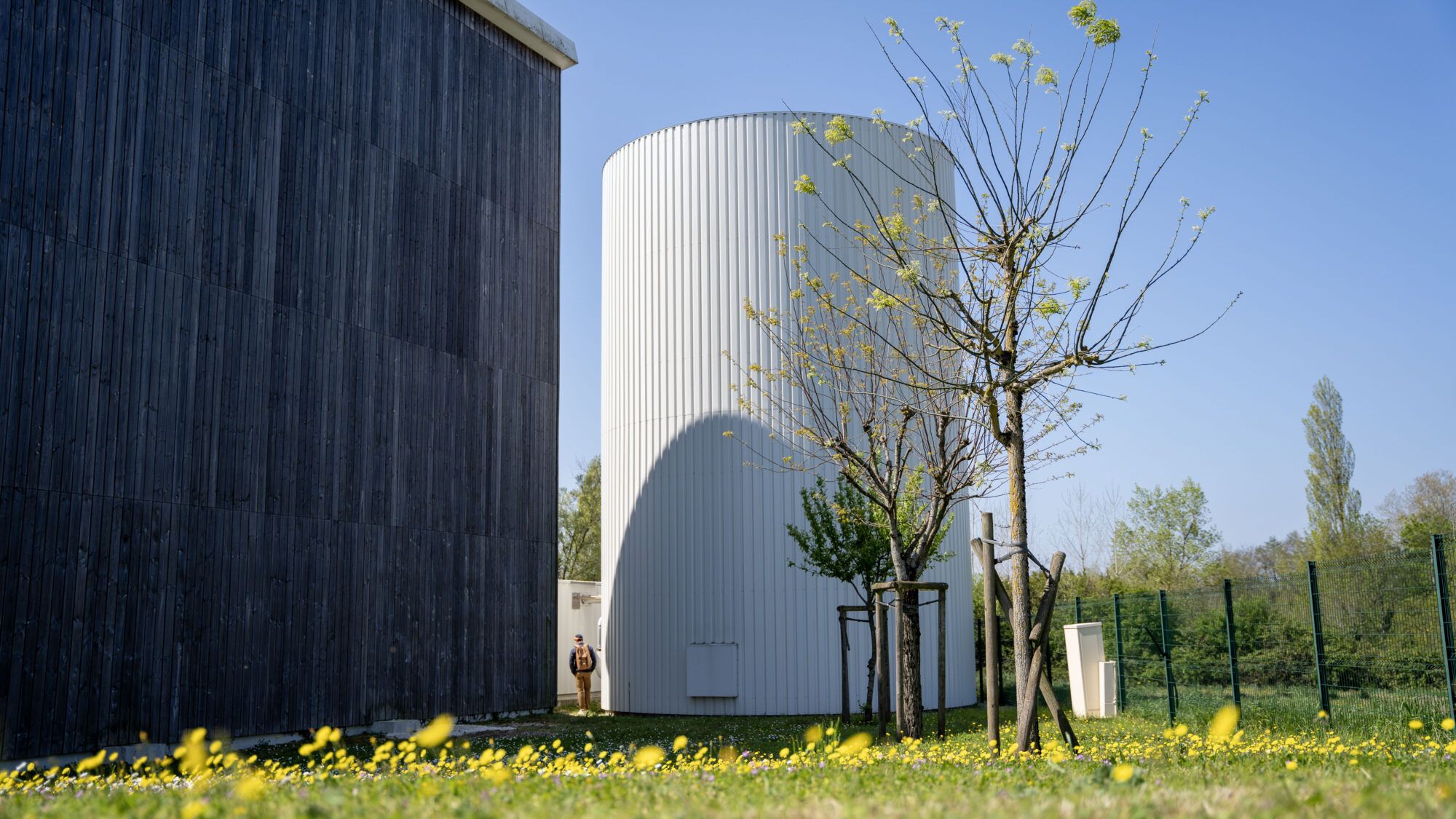 Cuve de stockage de la centrale solaire thermique Newheat alimentant le réseau de chaleur urbain de Pons, en Charente-Maritime. Photo d'illustration. Réseau de chaleur urbain Newheat