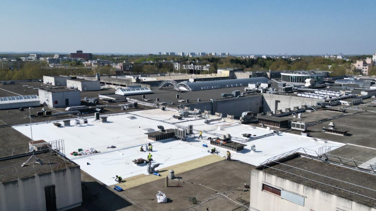Le centre commercial Le Spot, situé dans le centre-ville d’Évry-Courcouronnes (Essonne), va être équipé par Face d’une toiture solaire sur une surface de 45.000 m².