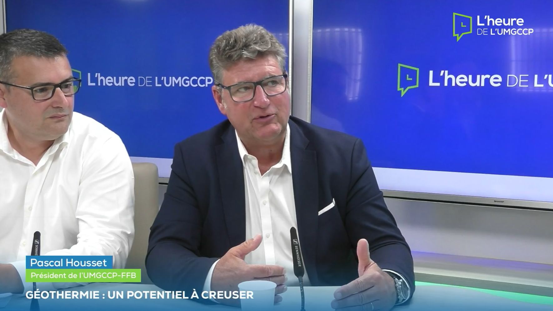 Benoît Viard (à gauche), directeur marketing de Viessmann Climate Solutions, et Pascal Housset, président de l'UMGCCP-FFB.