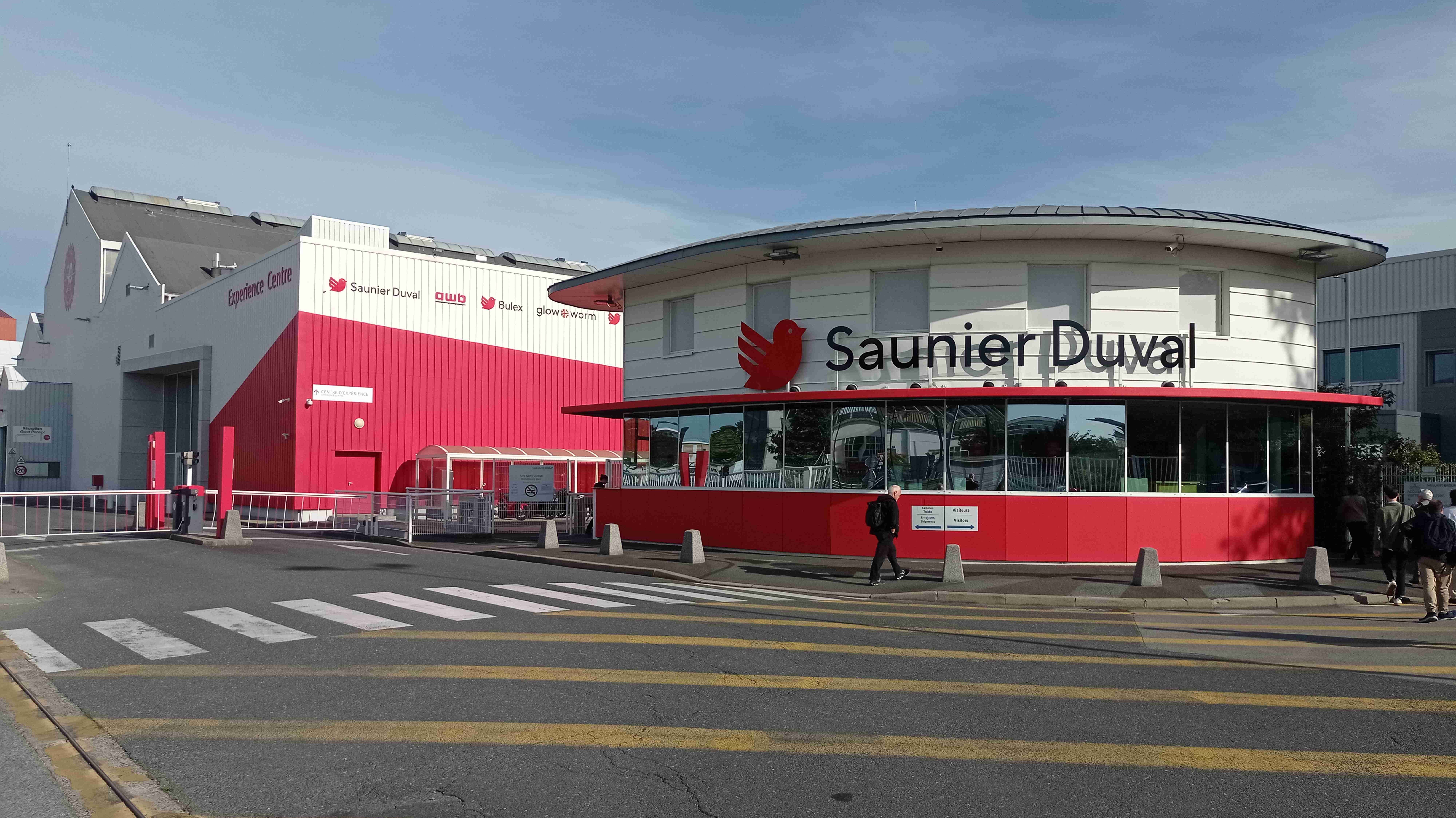 Le fabricant de chaudières gaz et de pompes à chaleur a revu l'organisation de son site de production de Loire-Atlantique afin de pouvoir répondre à la reprise de la demande qui semble s'esquisser.
